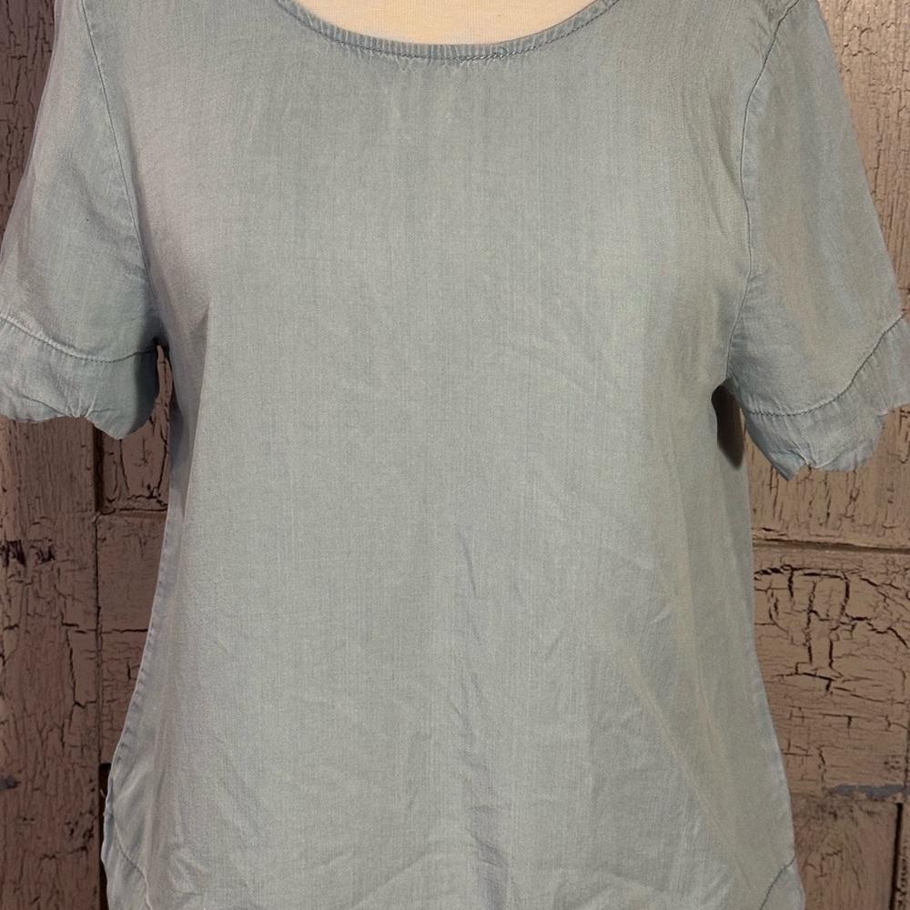 Alice Blue Light Gray Short Sleeve Top